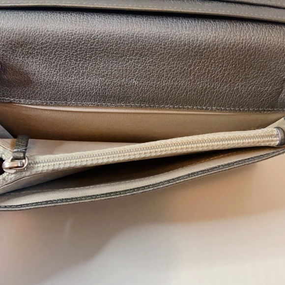 Authentic Chanel Bi-fold wallet. - Picture 8 of 9